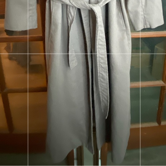 100% wool coat light brown with belt cut at the back - Picture 4 of 9